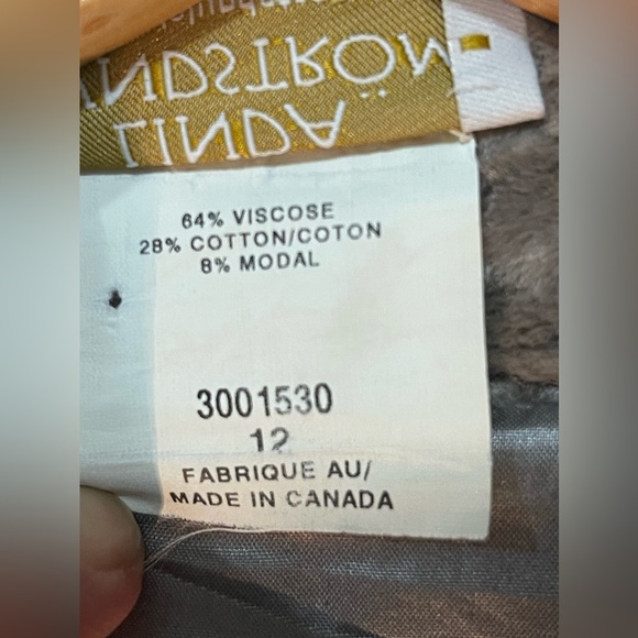 Elegant Faux Fur Long Coat - Picture 8 of 12